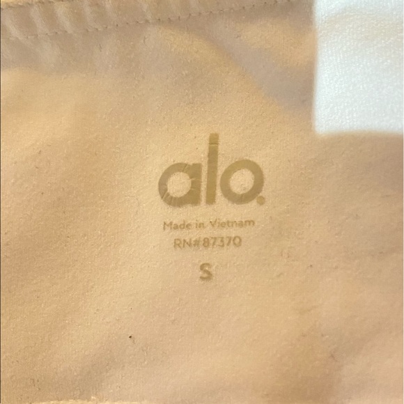 Alo High Waisted Goddess Leggings in perfect condition - Picture 5 of 5